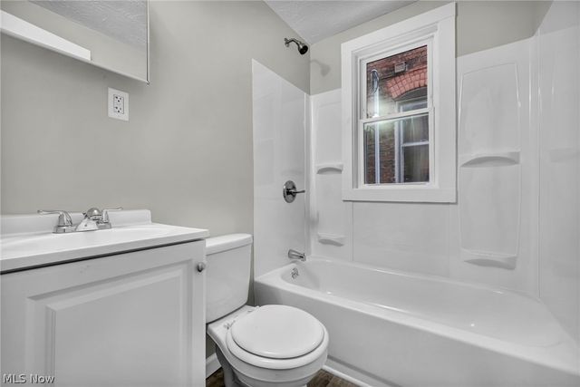 8111 Madison Avenue, Cleveland, OH 44102