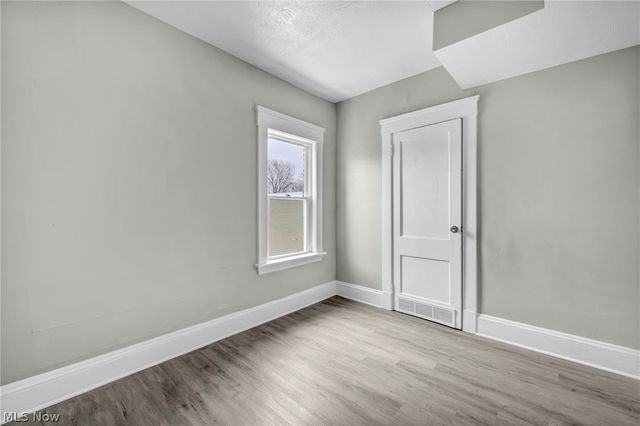 8111 Madison Avenue, Cleveland, OH 44102