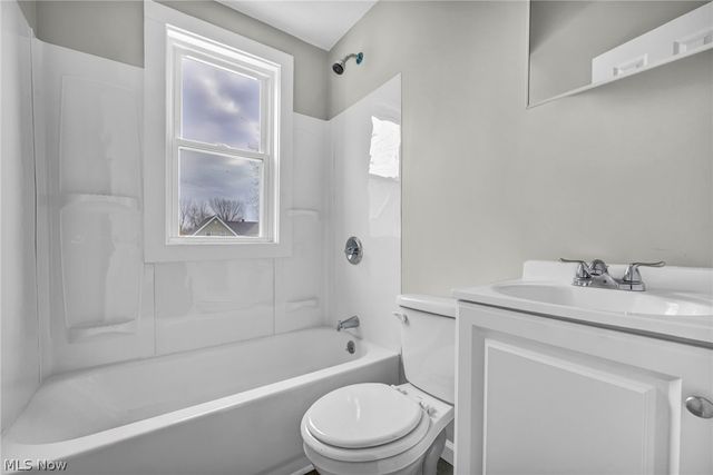 8111 Madison Avenue, Cleveland, OH 44102