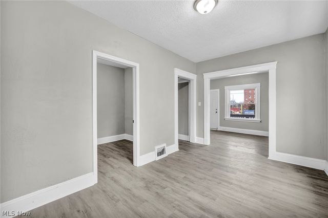 8111 Madison Avenue, Cleveland, OH 44102