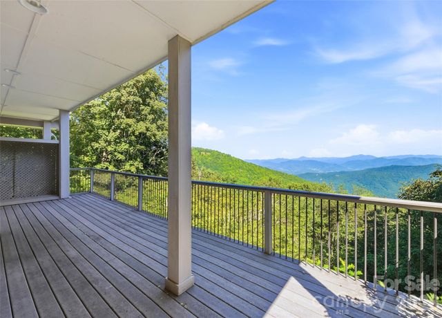 75 Briarwood Lane, Maggie Valley, NC 28751