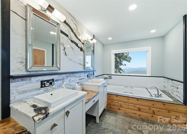 75 Briarwood Lane, Maggie Valley, NC 28751
