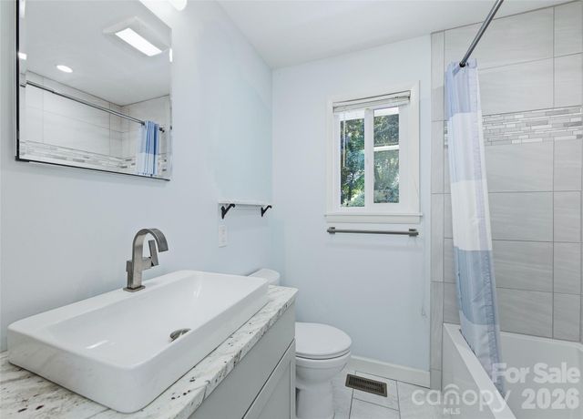 75 Briarwood Lane, Maggie Valley, NC 28751