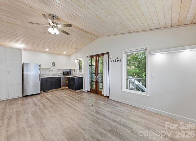 75 Briarwood Lane, Maggie Valley, NC 28751