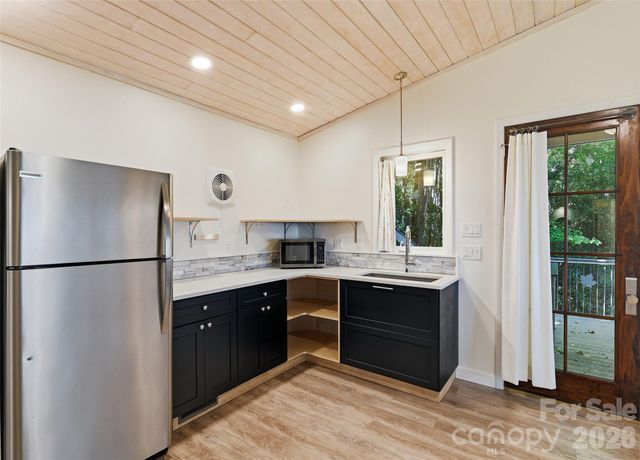 75 Briarwood Lane, Maggie Valley, NC 28751