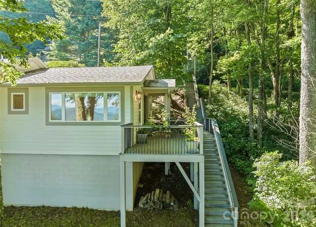 75 Briarwood Lane, Maggie Valley, NC 28751