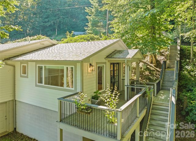 75 Briarwood Lane, Maggie Valley, NC 28751