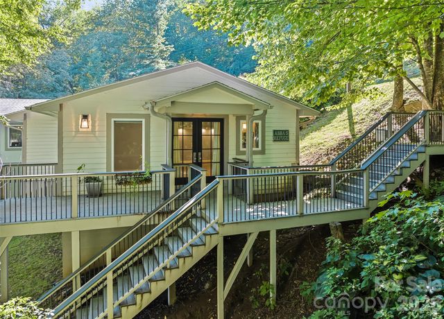 75 Briarwood Lane, Maggie Valley, NC 28751
