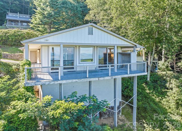 75 Briarwood Lane, Maggie Valley, NC 28751