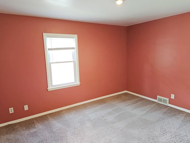 4651 6th Street NE, Columbia Heights, MN 55421