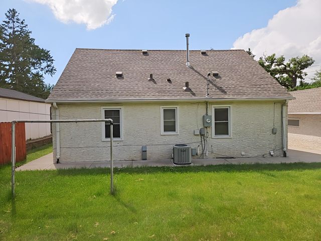 4651 6th Street NE, Columbia Heights, MN 55421