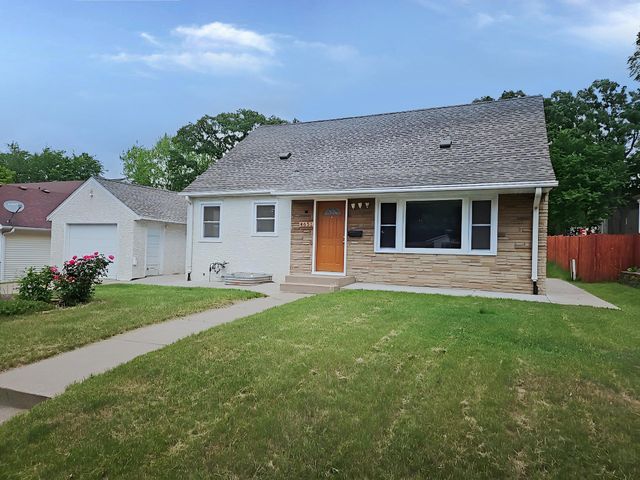 4651 6th Street NE, Columbia Heights, MN 55421