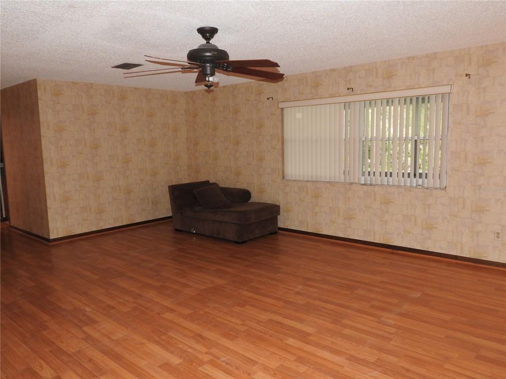 Image 30 of property listing at 8308 BEASLEY ROAD, Tampa, FL 33615