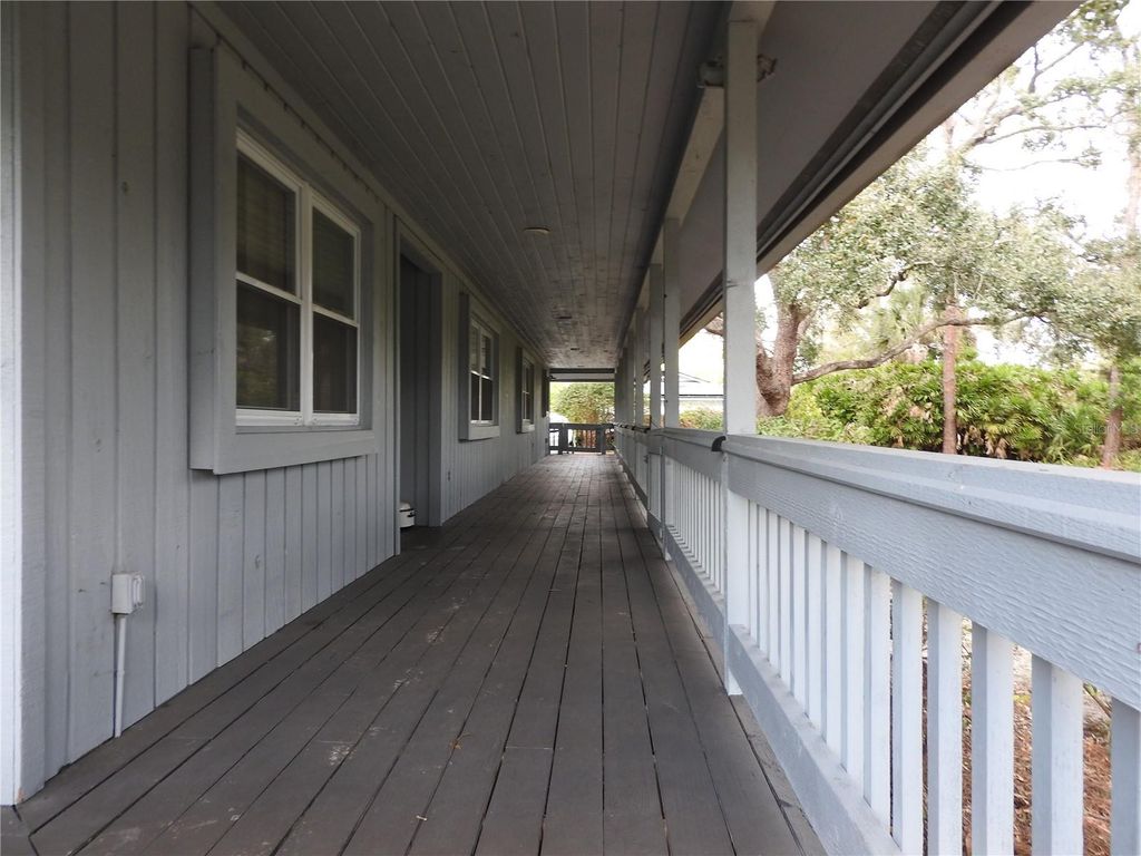 Image 10 of property listing at 8308 BEASLEY ROAD, Tampa, FL 33615