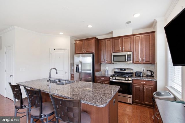 41983 WHITE MILLS TER, Aldie, VA 20105