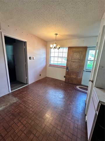 5813 Cedardale DR, Austin, TX 78745