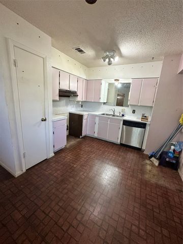 5813 Cedardale DR, Austin, TX 78745