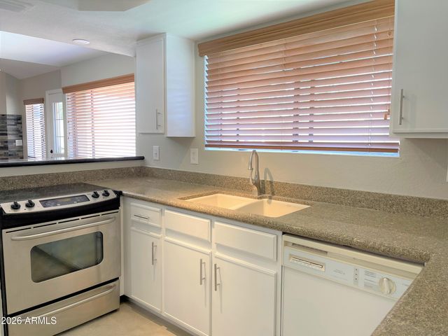 10235 N 31st Street 11, Phoenix, AZ 85028