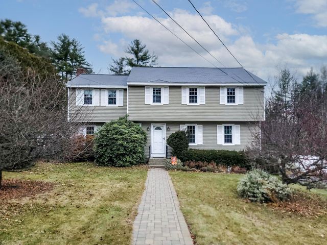 36 Hampton Drive, Nashua, NH 03063