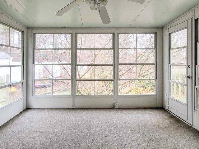 36 Hampton Drive, Nashua, NH 03063