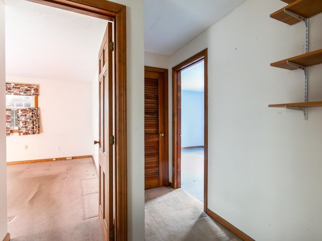 36 Hampton Drive, Nashua, NH 03063