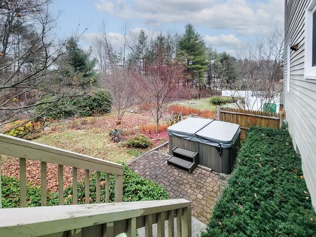 36 Hampton Drive, Nashua, NH 03063