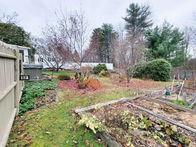 36 Hampton Drive, Nashua, NH 03063