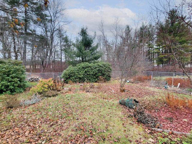 36 Hampton Drive, Nashua, NH 03063