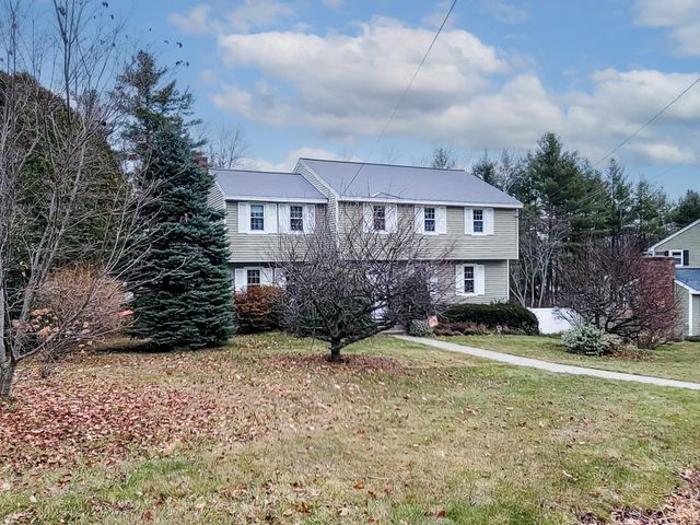 36 Hampton Drive, Nashua, NH 03063