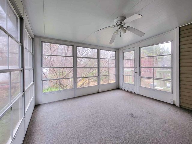 36 Hampton Drive, Nashua, NH 03063