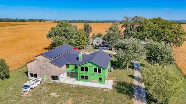 1411 S Hudnall Road, Oak Grove, MO 64075