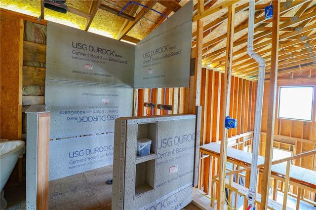 1411 S Hudnall Road, Oak Grove, MO 64075