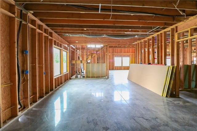 1411 S Hudnall Road, Oak Grove, MO 64075