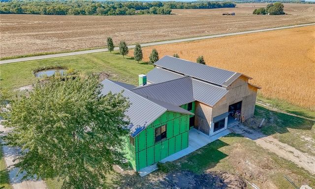 1411 S Hudnall Road, Oak Grove, MO 64075