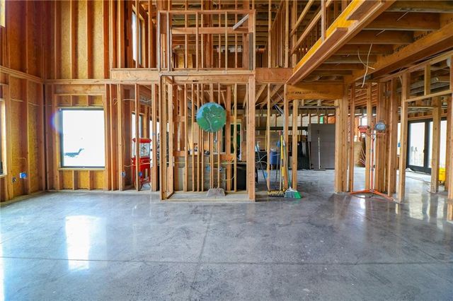 1411 S Hudnall Road, Oak Grove, MO 64075