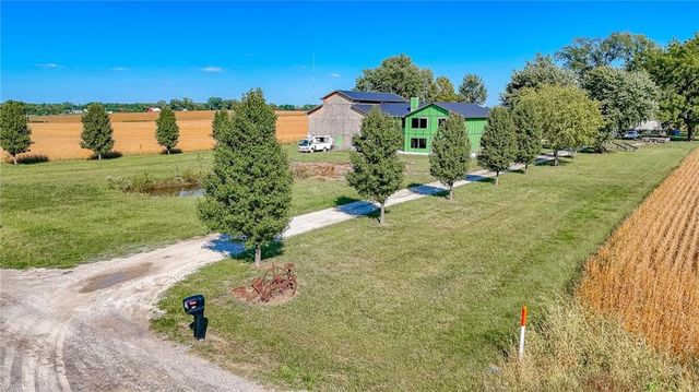 1411 S Hudnall Road, Oak Grove, MO 64075