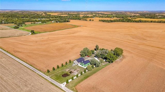 1411 S Hudnall Road, Oak Grove, MO 64075