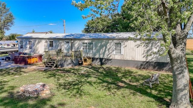 1411 S Hudnall Road, Oak Grove, MO 64075