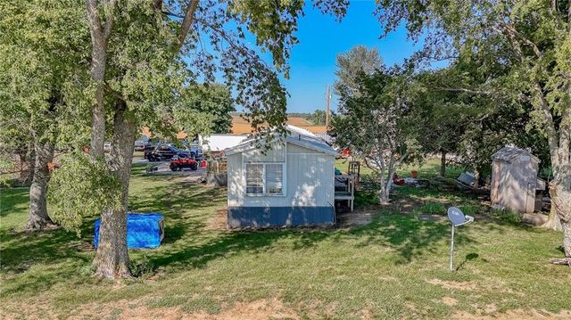 1411 S Hudnall Road, Oak Grove, MO 64075