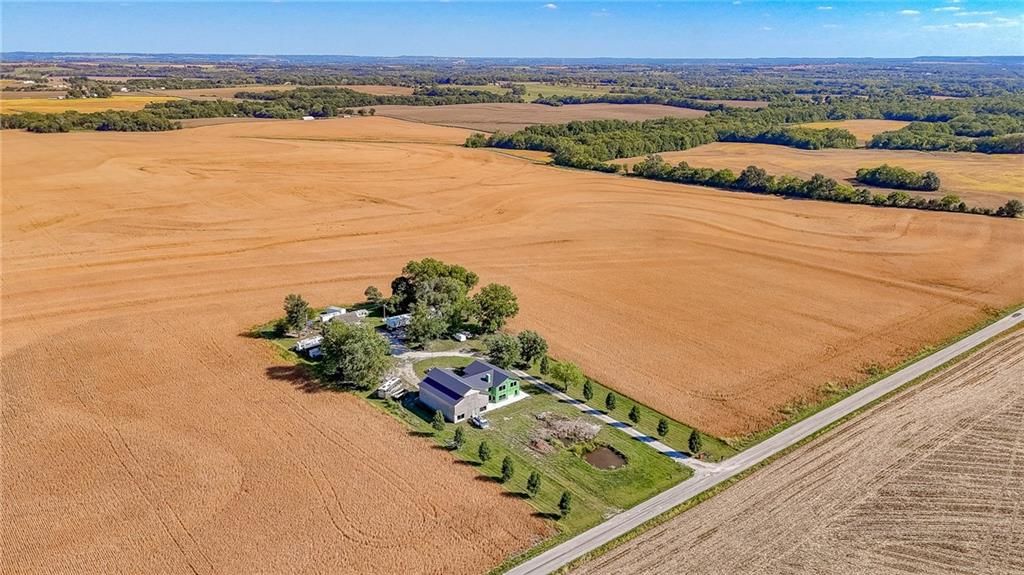 1411 S Hudnall Road, Oak Grove, MO 64075