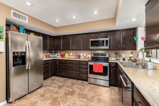 9333 E Parkside Drive, Sun Lakes, AZ 85248