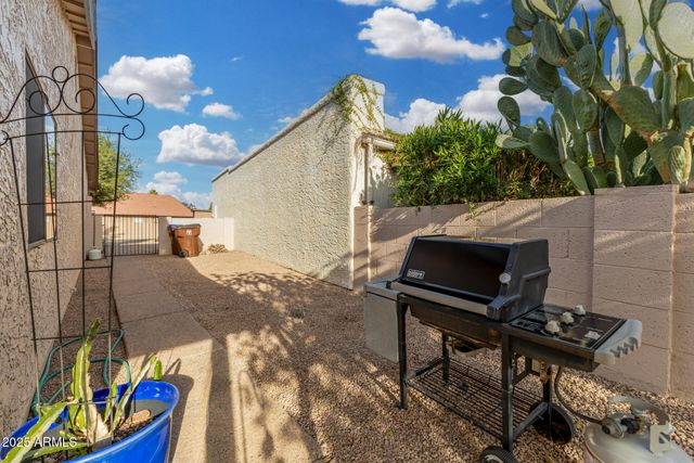 9333 E Parkside Drive, Sun Lakes, AZ 85248