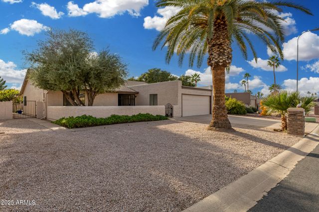 9333 E Parkside Drive, Sun Lakes, AZ 85248