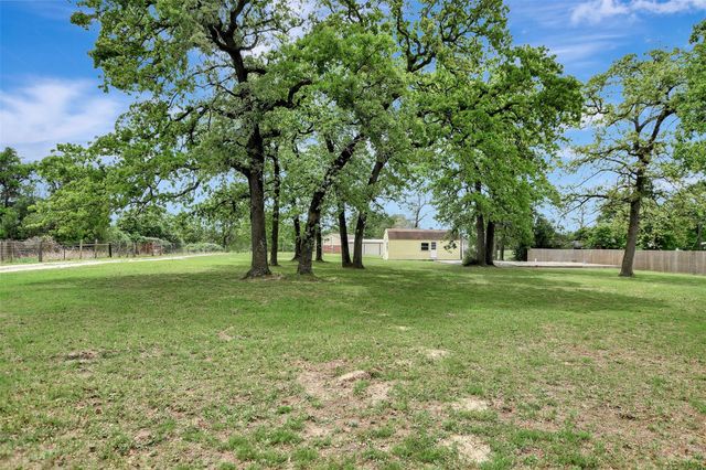 13526 Fm 977 W, Marquez, TX 77865