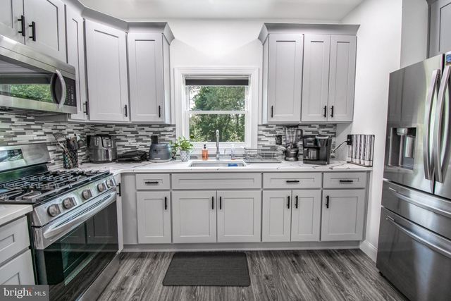 17 MIDDLESEX AVE, Hainesport, NJ 08036