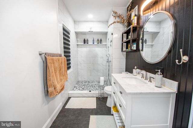 17 MIDDLESEX AVE, Hainesport, NJ 08036