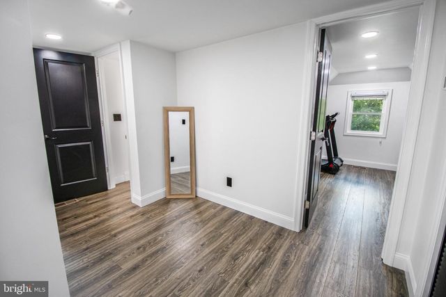 17 MIDDLESEX AVE, Hainesport, NJ 08036