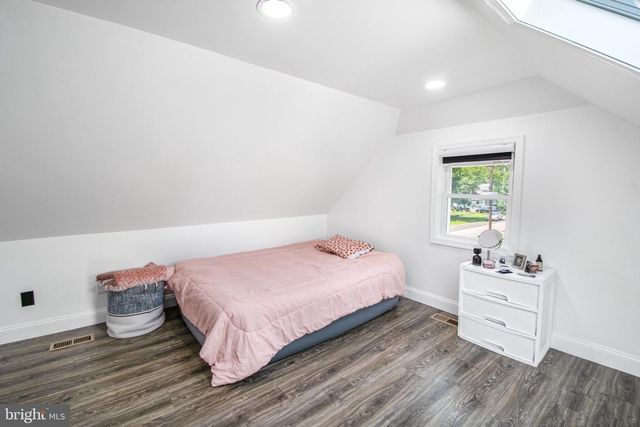 17 MIDDLESEX AVE, Hainesport, NJ 08036