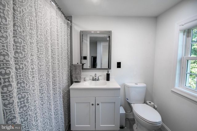 17 MIDDLESEX AVE, Hainesport, NJ 08036
