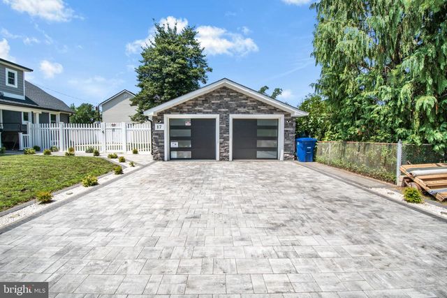 17 MIDDLESEX AVE, Hainesport, NJ 08036
